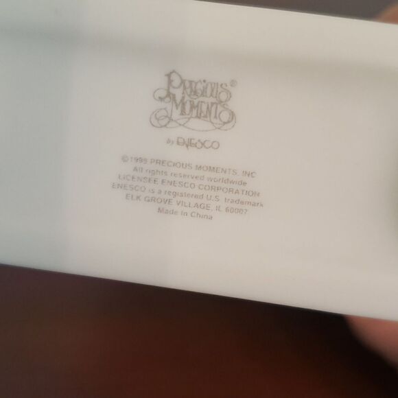 Vtg Precious Moments Porcelain Bisque Tabletop Cathedral Window Shaped Plaque - Picture 5 of 5